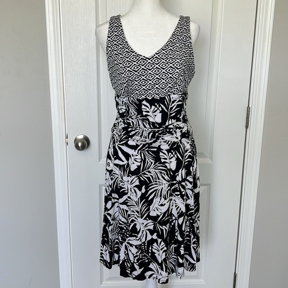 Tommy Bahama Sleeveless Printed Dress Tropical Size Medium - Picture 1 of 10